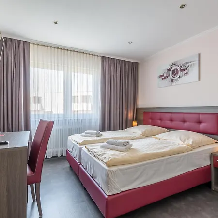 Klein Frankfurt East Отель