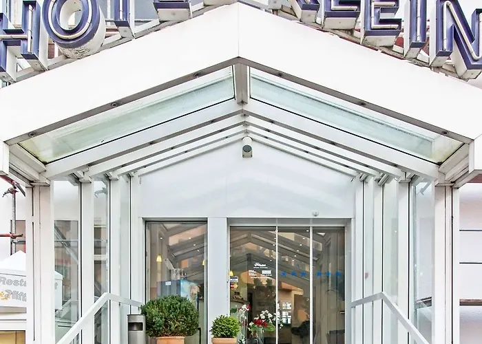 Отель Klein Frankfurt East