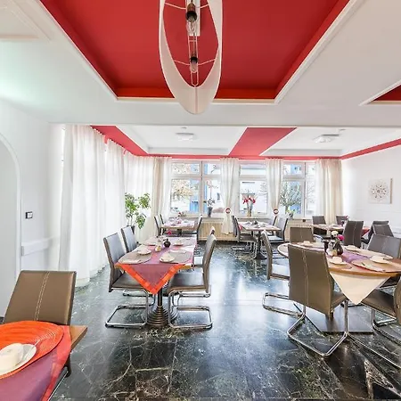 Klein Frankfurt East 3*