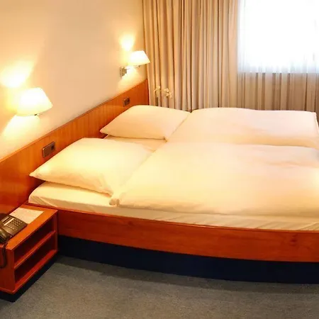 Hotel Klein Frankfurt East 3*