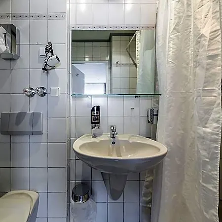 Hotel Klein Frankfurt East 3*
