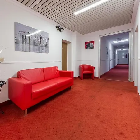 Klein Frankfurt East ホテル フランクフルト