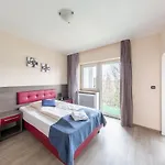 Klein Frankfurt East 3*