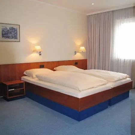 Hotel Klein Frankfurt East 3*